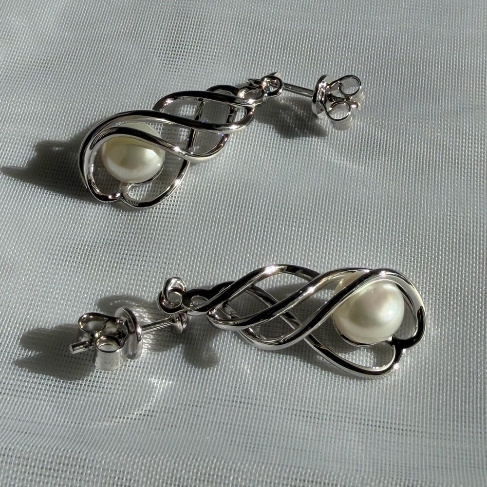 Elegant Silver Pearl Earrings